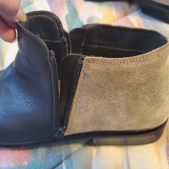NAOT Womens Ankle Boots Suede and Leather - SZ 42 (EU) / 11 US - Picture 10 of 16